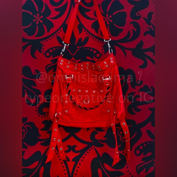 (SOLD) RARE 1990s Tripp NYC Red Grommet Messenger Bag - Picture 2 of 6